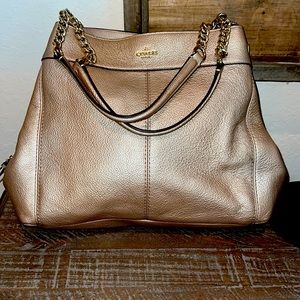 💓Final Price💓Coach purse Rose Gold color just as new . Hardly been used